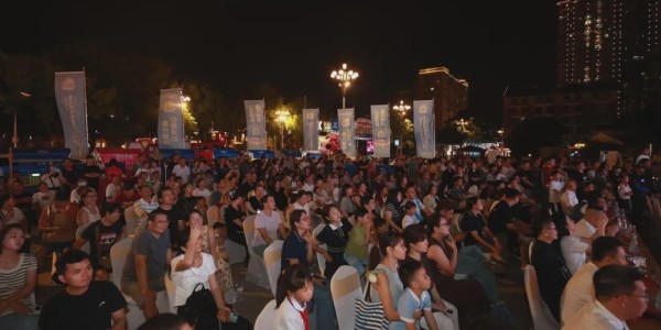 刚刚，香港知名明星在古城！