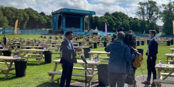 苏格兰今日重回大赛舞台 卫生大臣亲临现场视察